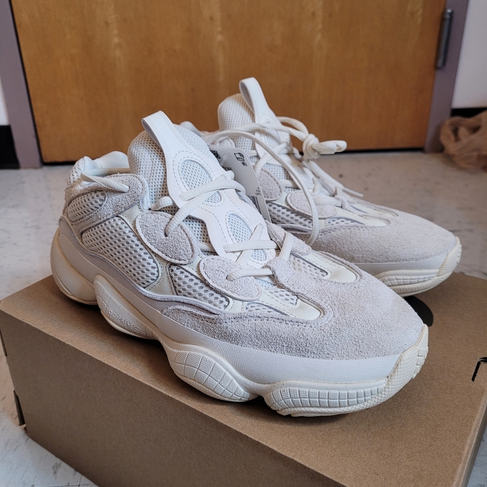 Yeezy 500 Light Bone Size 9.5